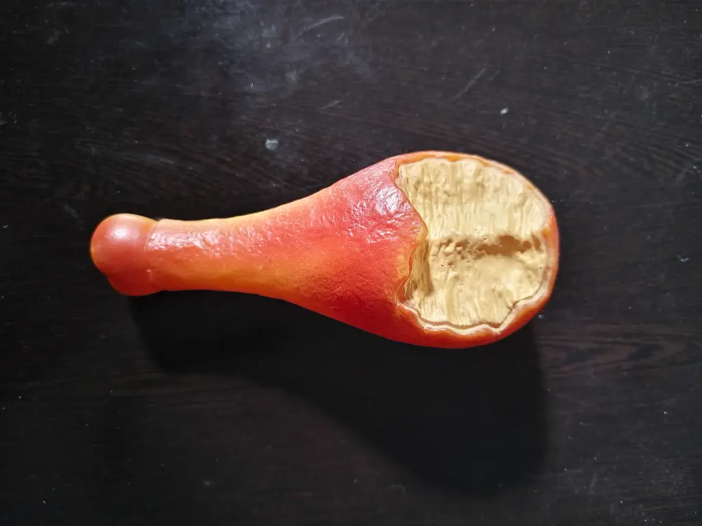 SS25 CHEEKu VINLY CHICKEN LEG