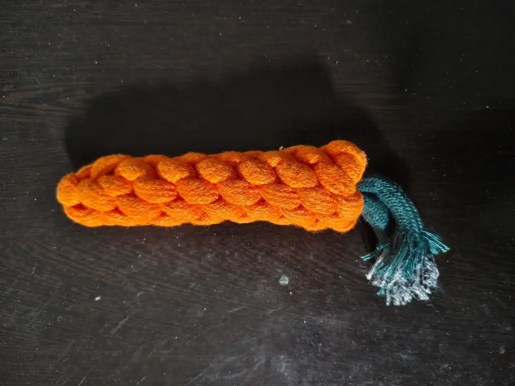 SS25 CHEEKu ROPE TOY CARROT
